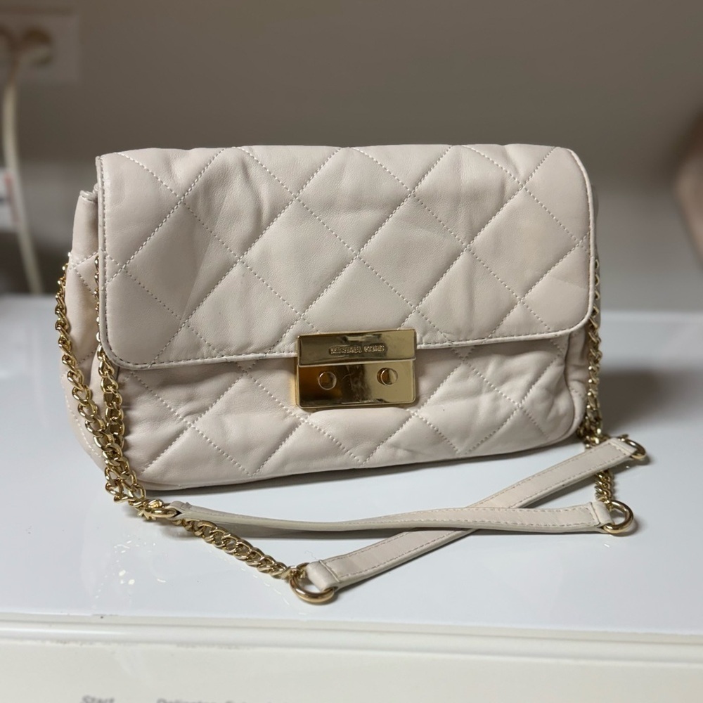 Michael Kors Small Quilted Leather Shoulder Bag - Off-White channel vibe - Picture 17 of 17